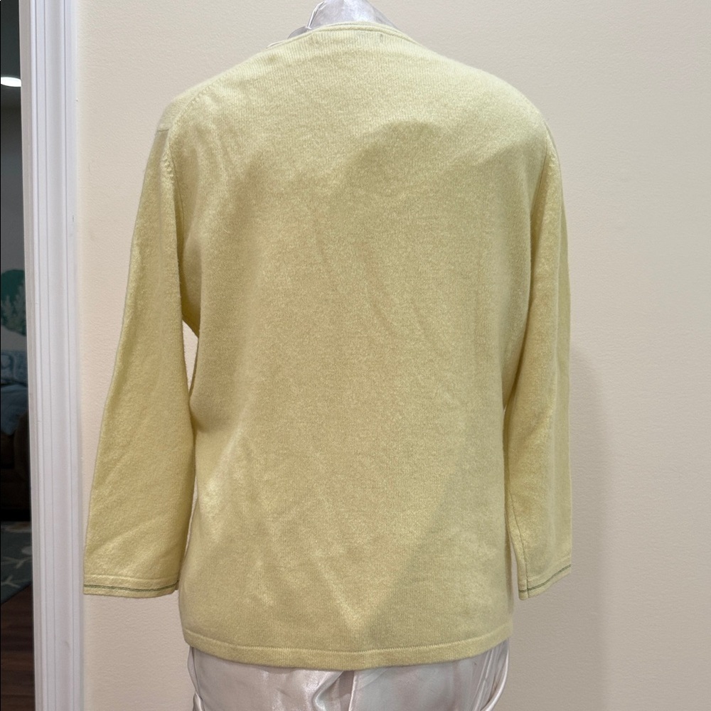 *NWT - GAP 100% Cashmere Women's Light Yellow/Green Cardigan (sz lg) - Picture 2 of 4